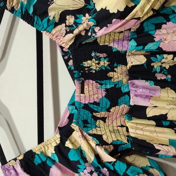 Billabong Women's Tropical Floral Be Mine Smocked Back Babydoll Mini Dress Sz M - Picture 7 of 7